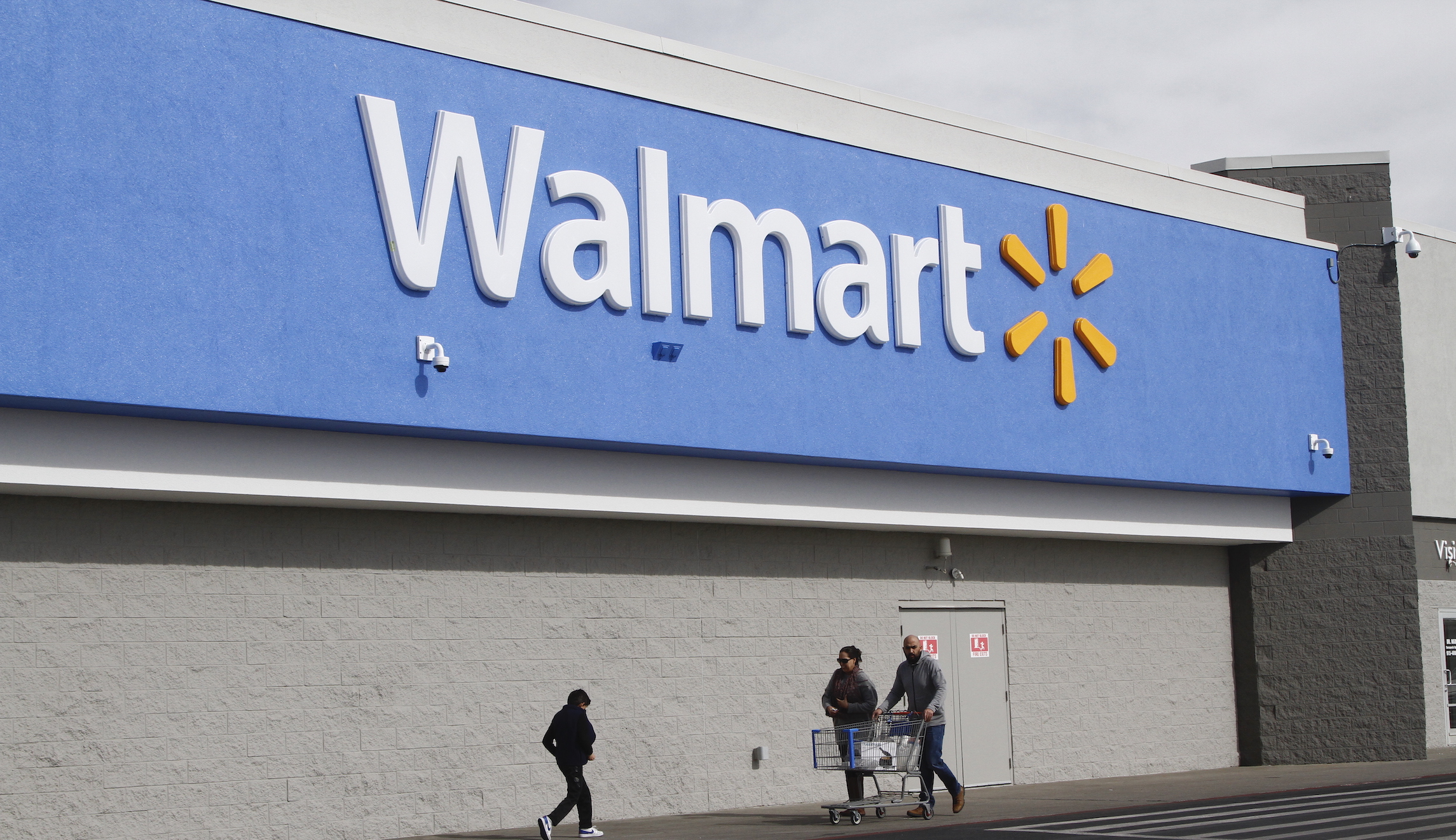 ‘Unprecedented times’: Walmart initiates emergency leave policy after worker contracts coronavirus