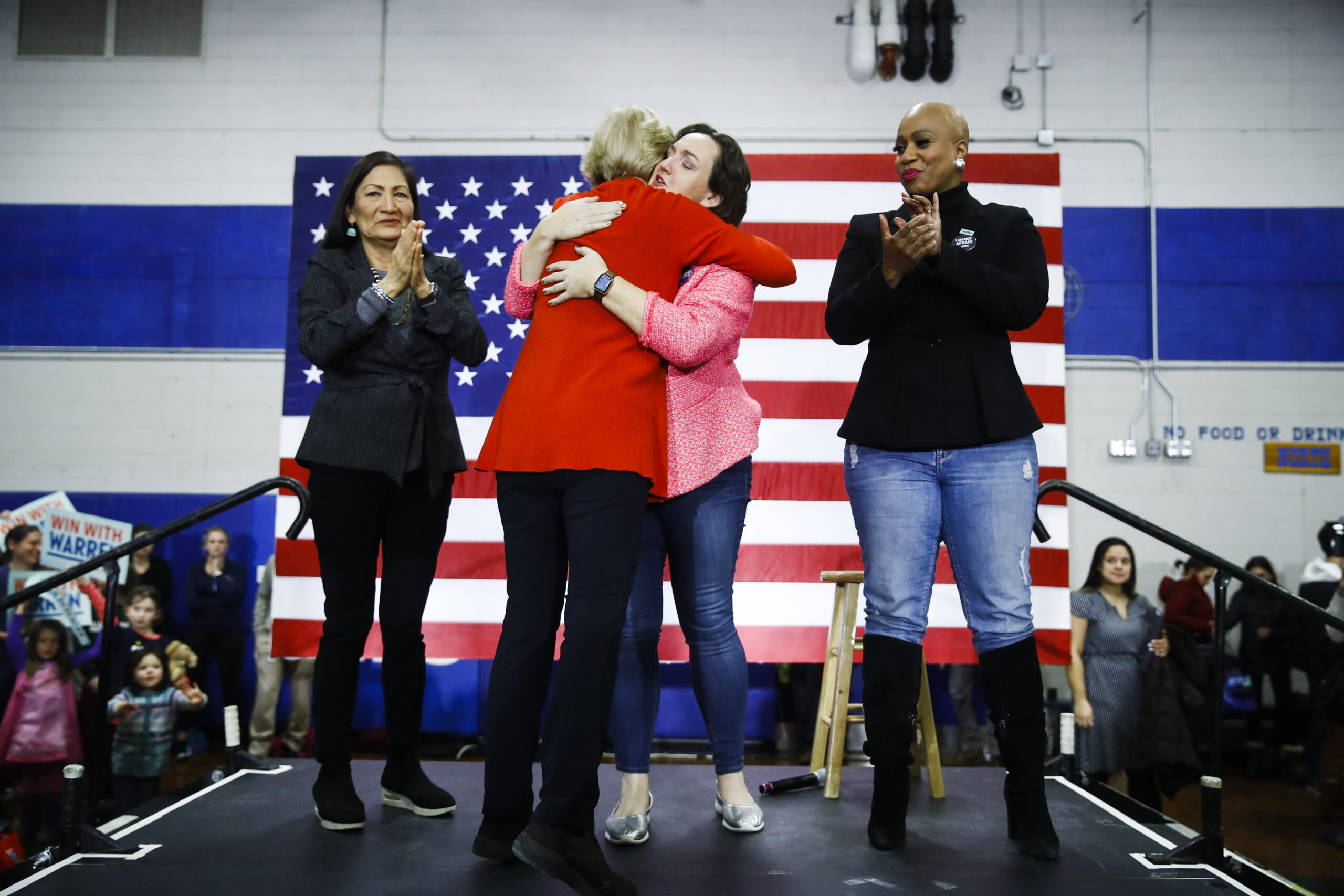 Warren backs Porter, a fellow progressive, in California Senate primary