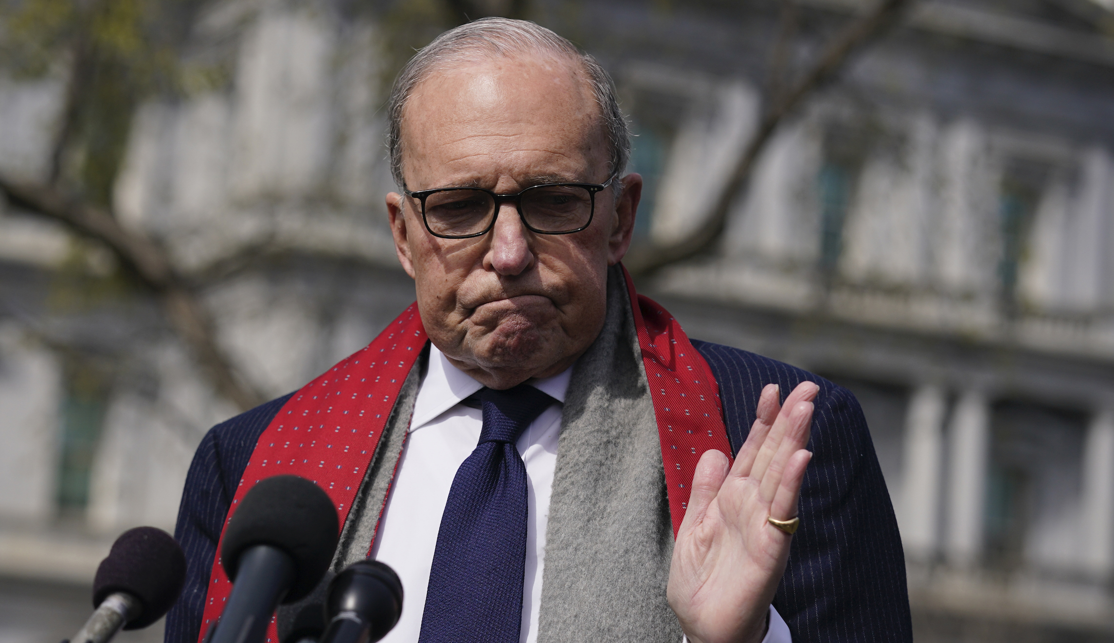 Larry Kudlow predicts ‘difficult trade-offs’ ahead in coronavirus response