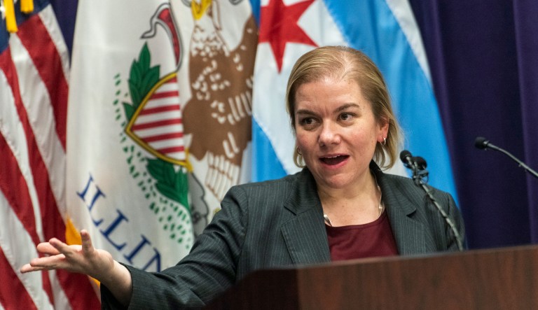 Top Chicago doc tells visitors to keep record of negative COVID-19 test handy