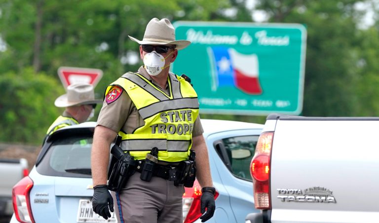 Smugglers embedding criminals with families to cross border, Texas troopers say