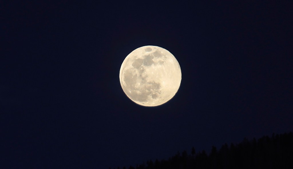 Mining the moon sounds crazy, but Trump’s executive order is smart
