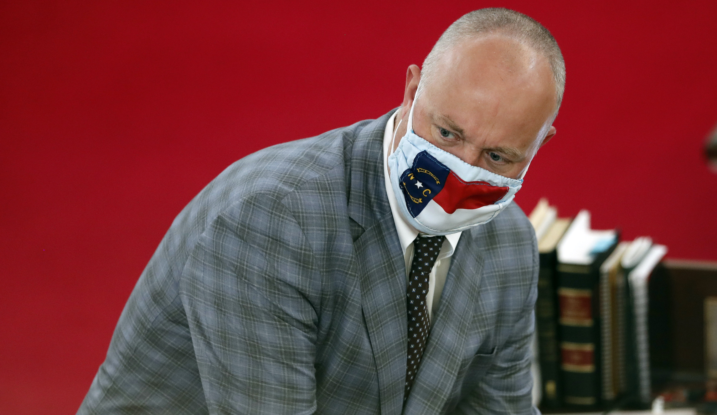 North Carolina lawmakers feud over wearing masks