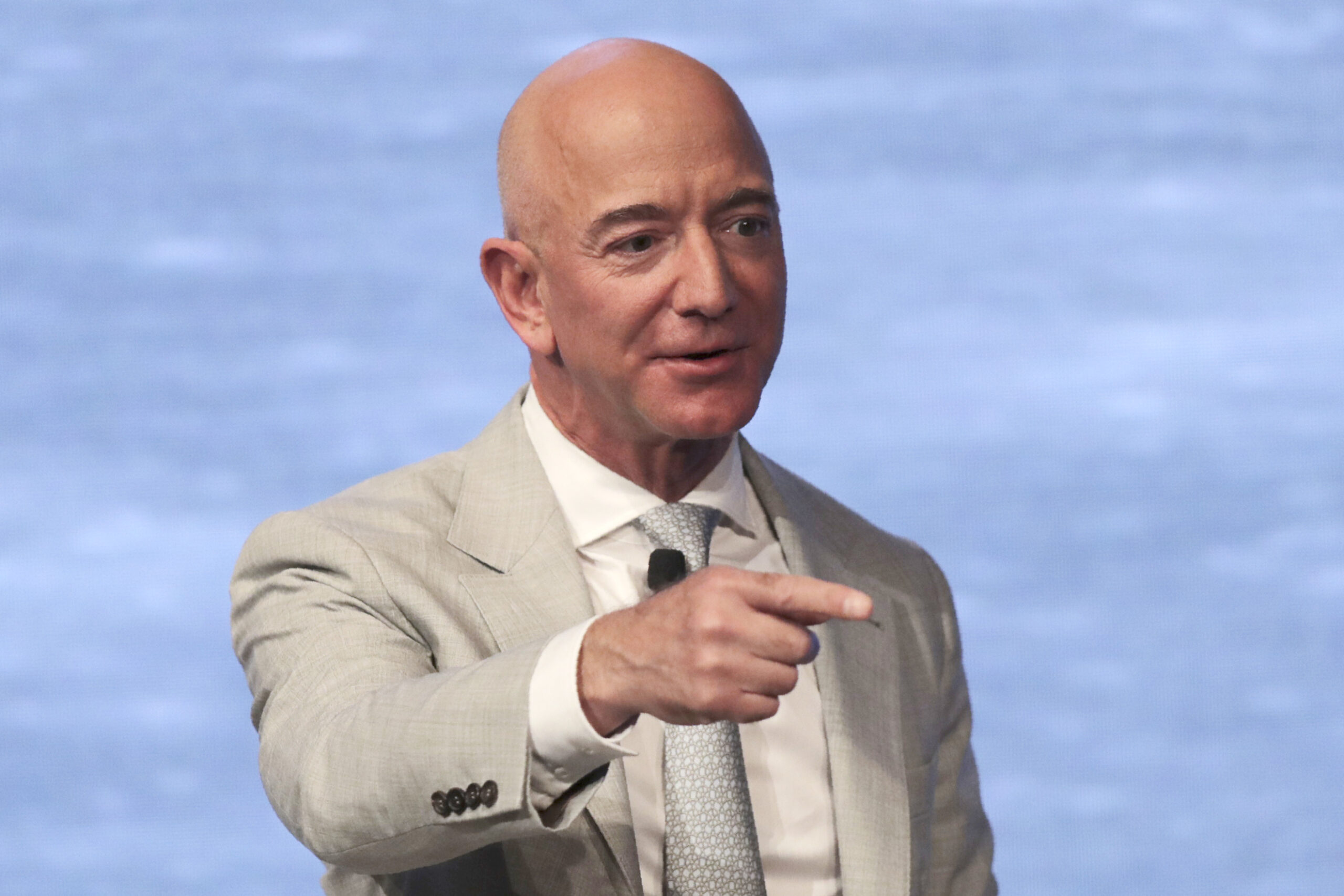 Petition calling on Bezos to stay in space and never return to Earth receives thousands of signatures