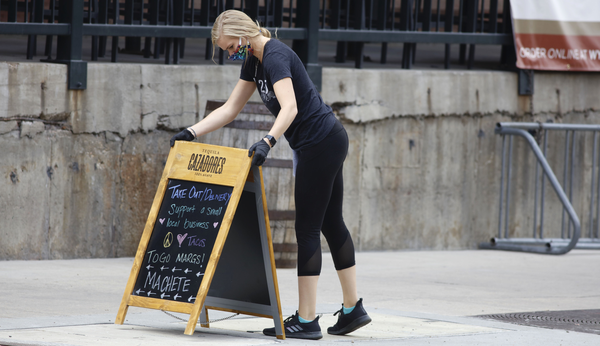 Polis explains new restaurant dine-in guidelines