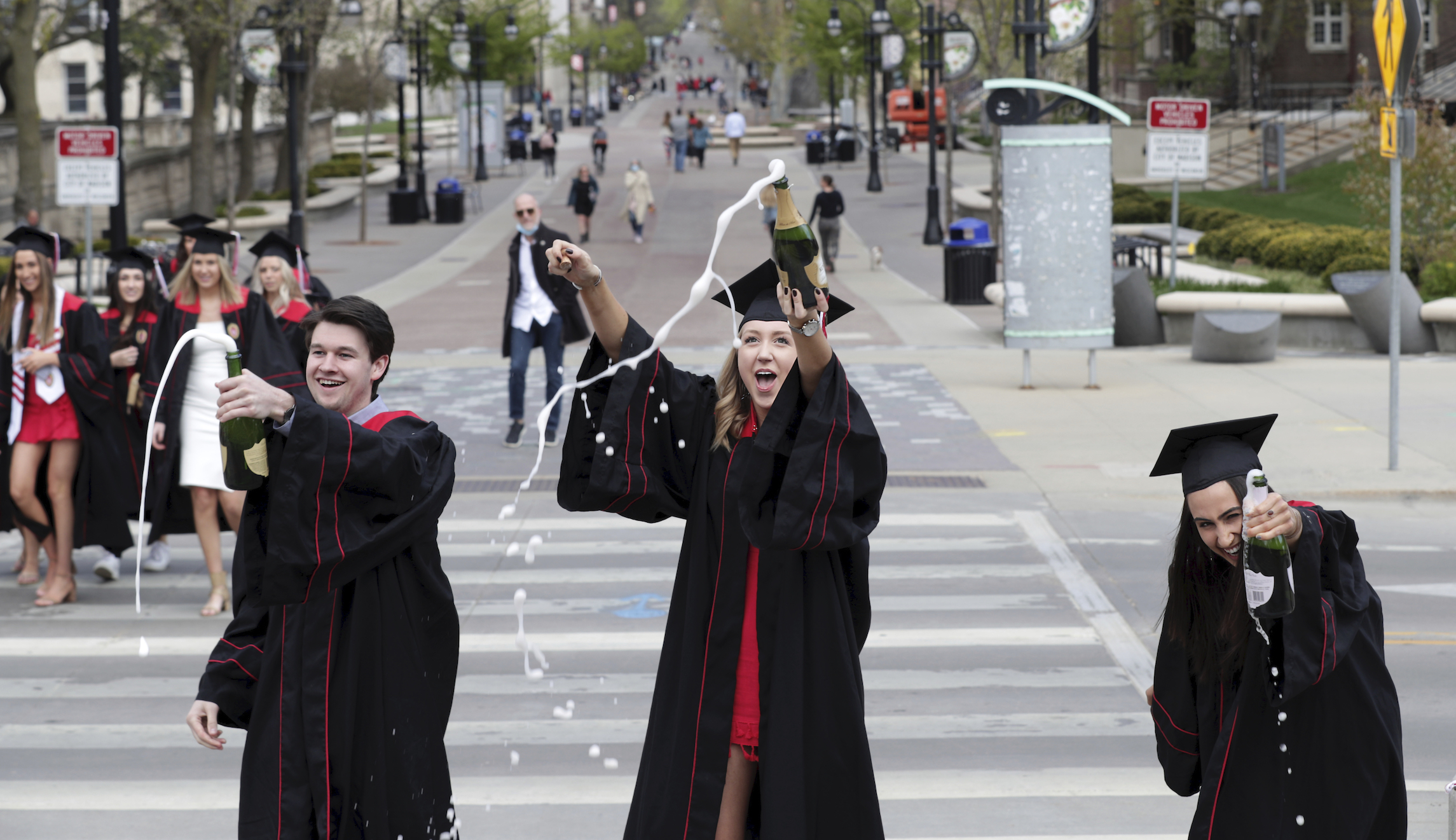 Two-thirds of college students want to return to class this fall even without a coronavirus vaccine: Poll