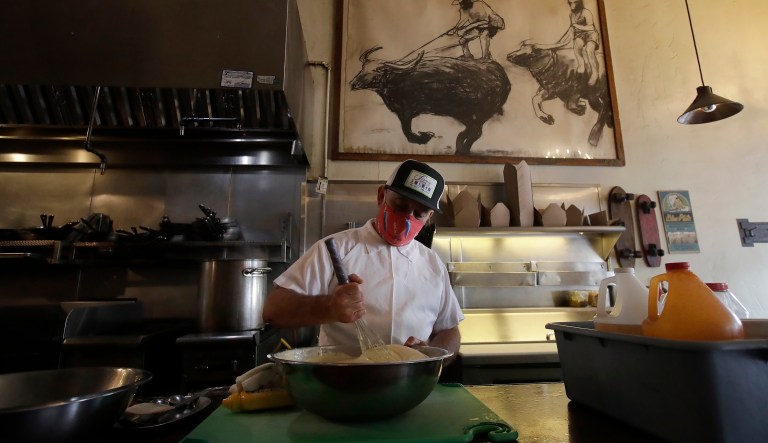 Unemployment benefits are the worst kind of pandemic relief