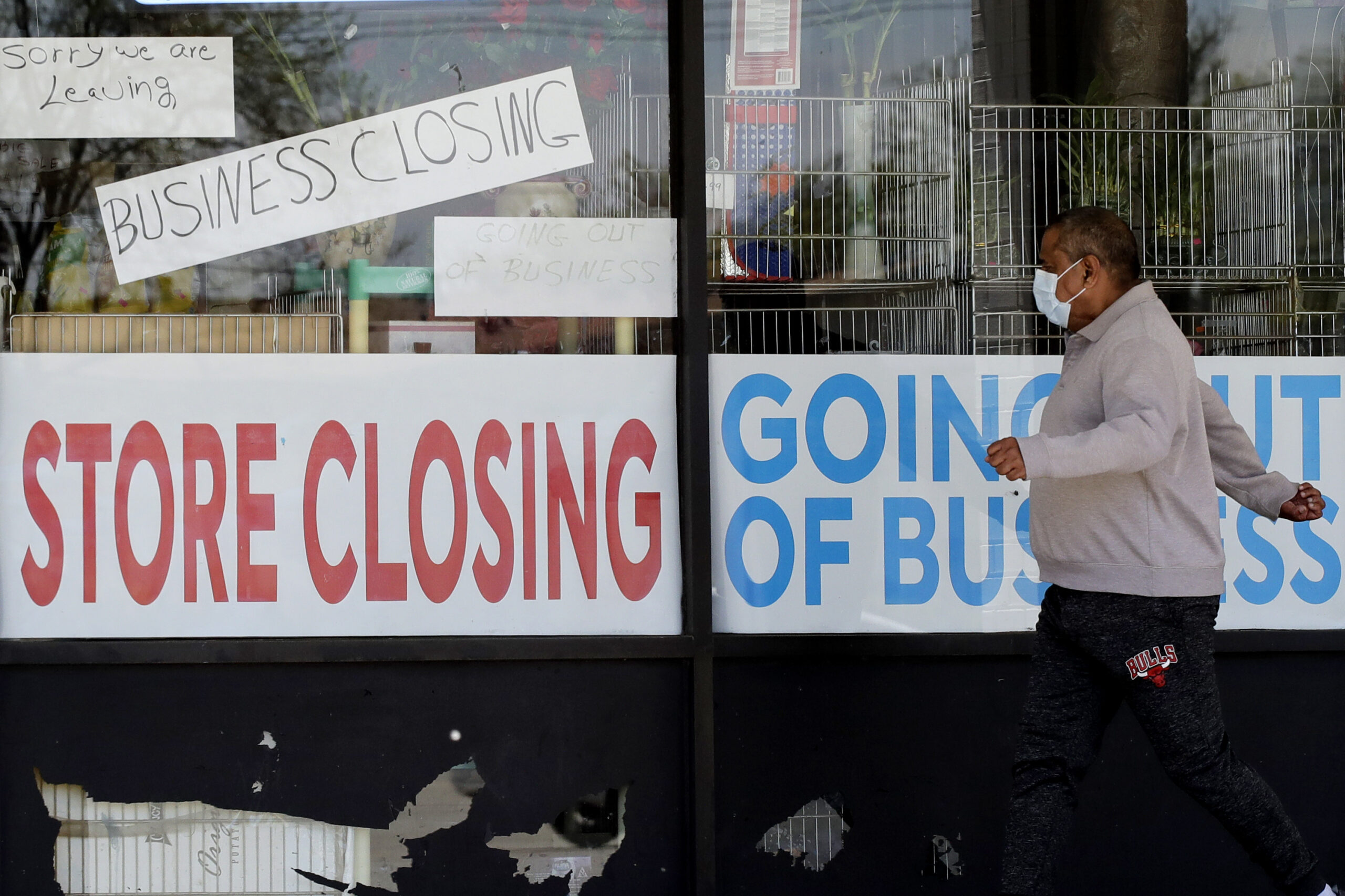 Business economists see recession in 2023 despite recent signs of hope