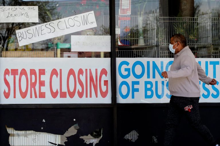 Business economists see recession in 2023 despite recent signs of hope