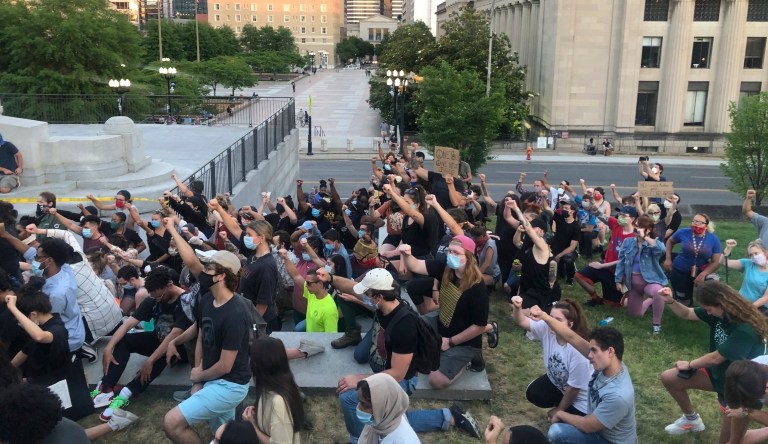 Tennessee legislature makes camping outside of state Capitol a felony to quash protests