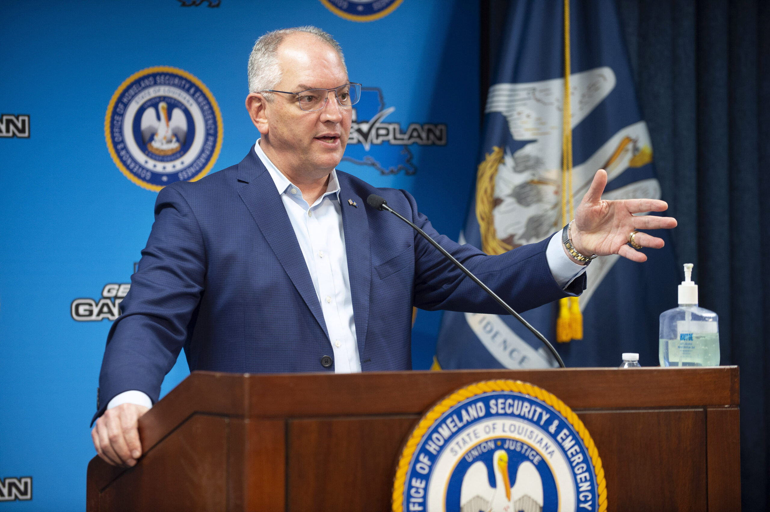 Louisiana governor administration plans to hold back $140M in construction borrowing legislators sought