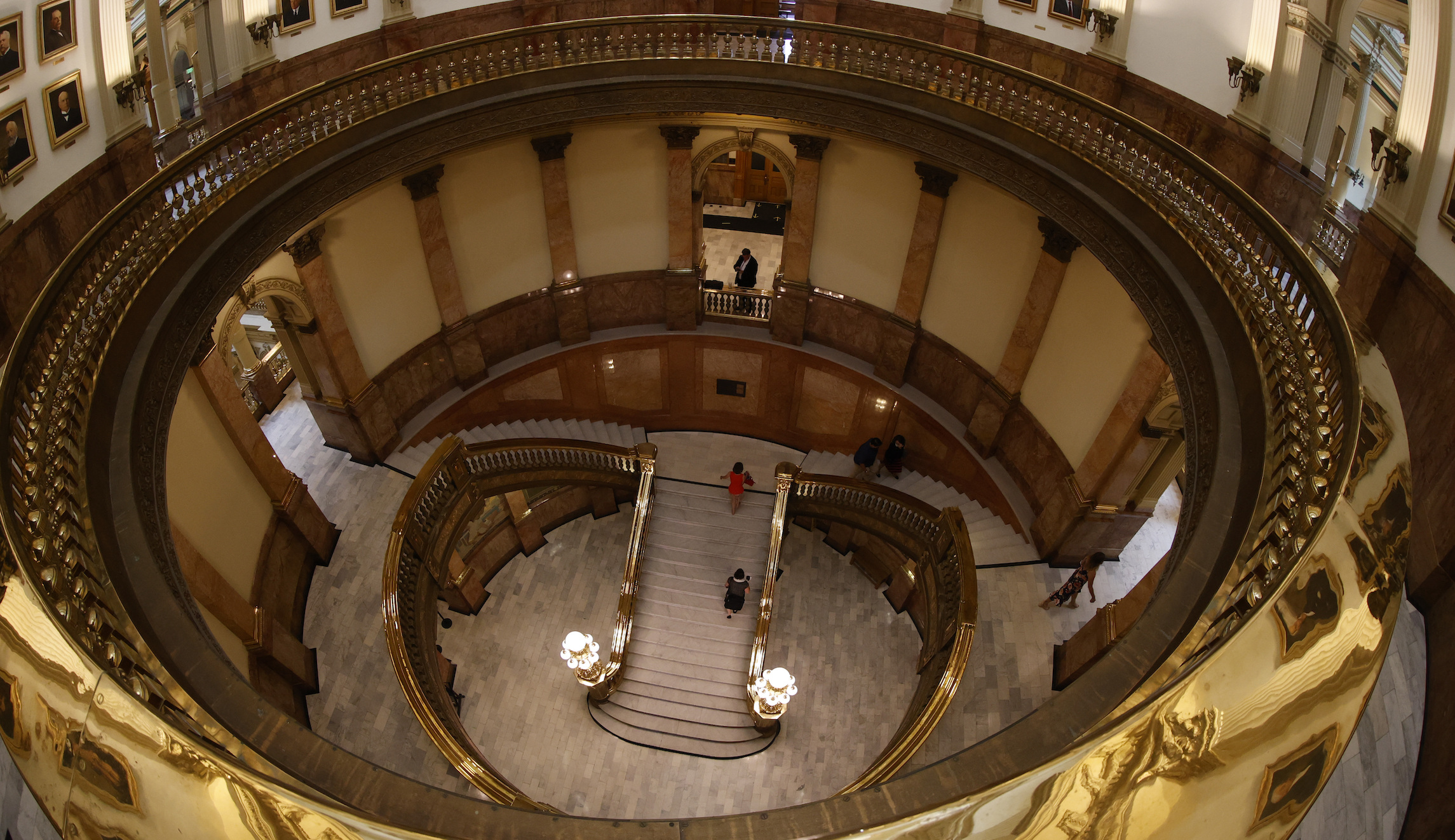 Colorado lawmakers advance a flurry of bills on first day of special session
