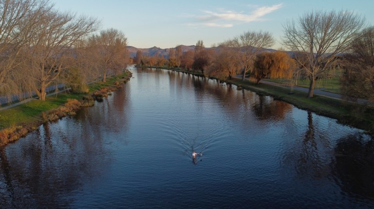 New Zealand no longer coronavirus-free after two women test positive