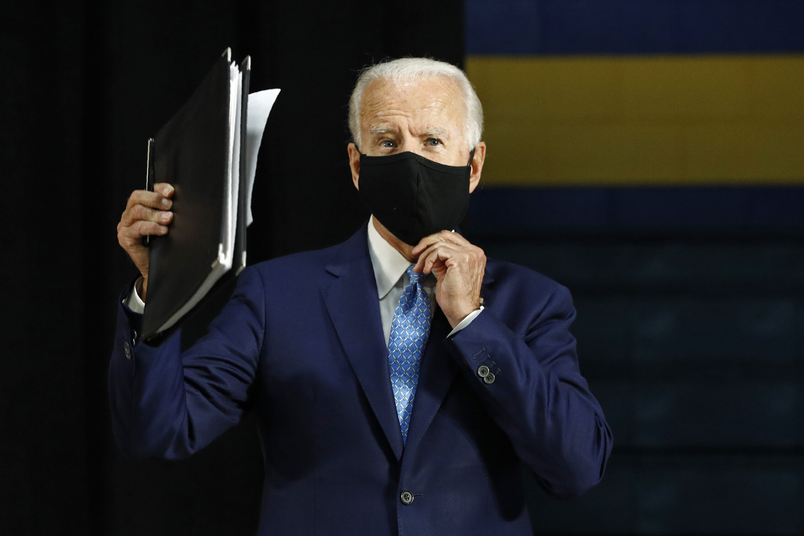 Clammed up: Trump takes 700% more questions than Biden in one month