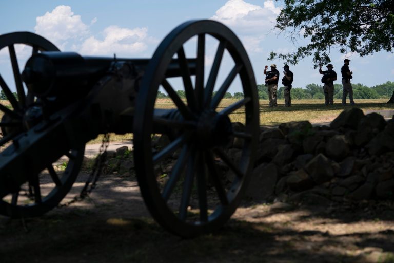 The anti-Trump resistance seems to think the Confederacy won at Gettysburg