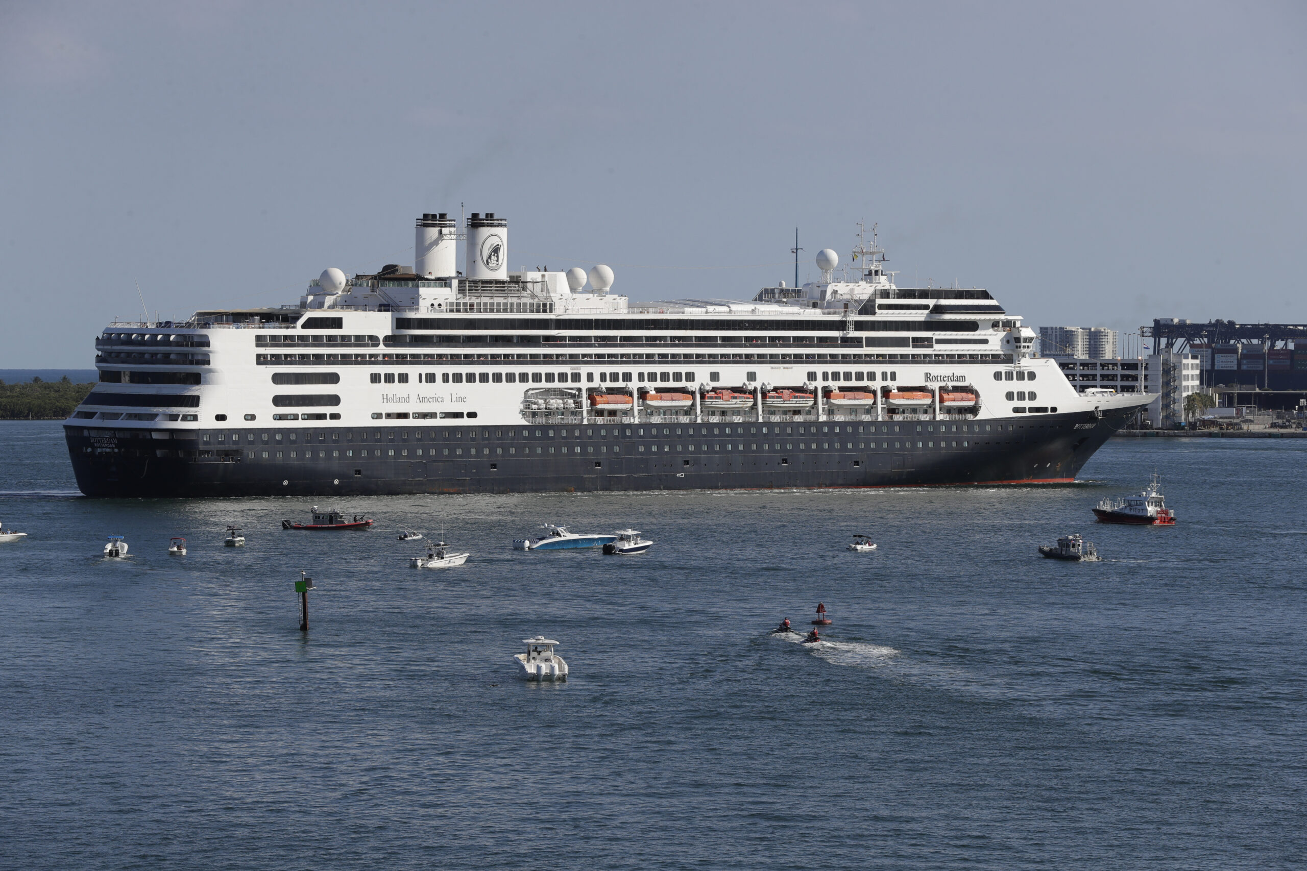 Idled cruise industry can sail again in Florida on Nov. 1