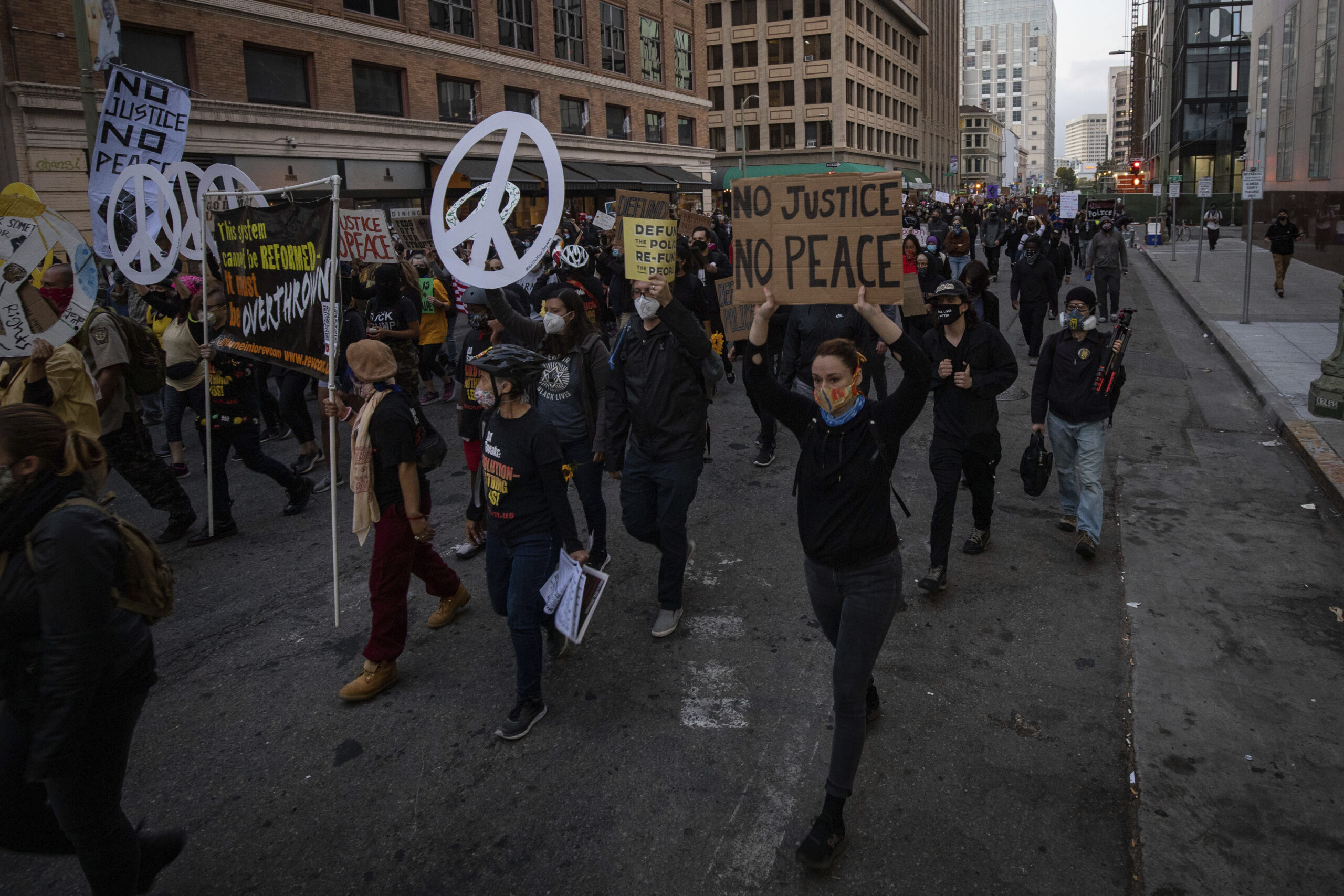Jason Whitlock: Media and Democrats spinning police shootings into fundraising machine