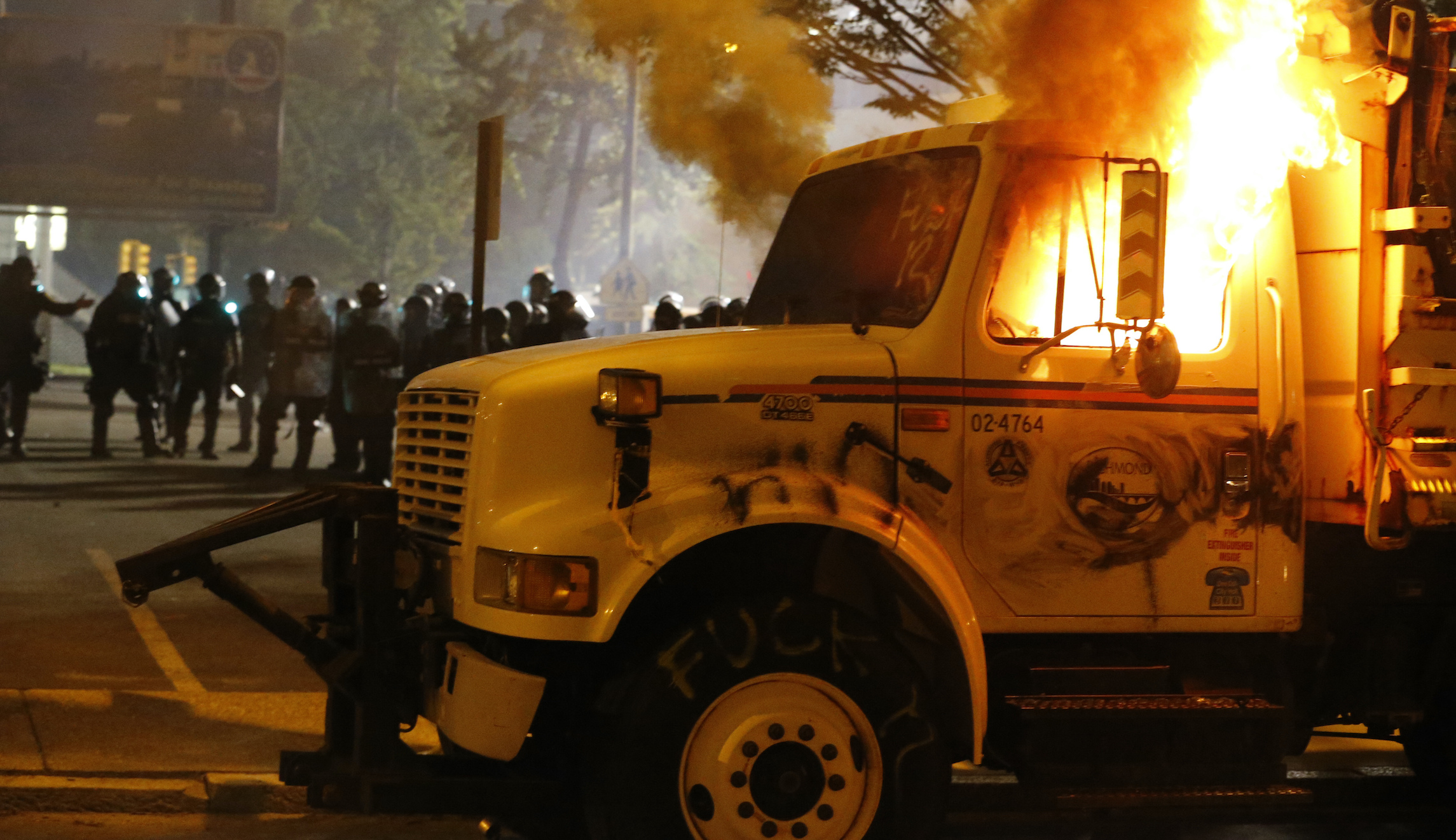 White supremacists disguised as Black Lives Matter supporters triggered riots, Richmond mayor says