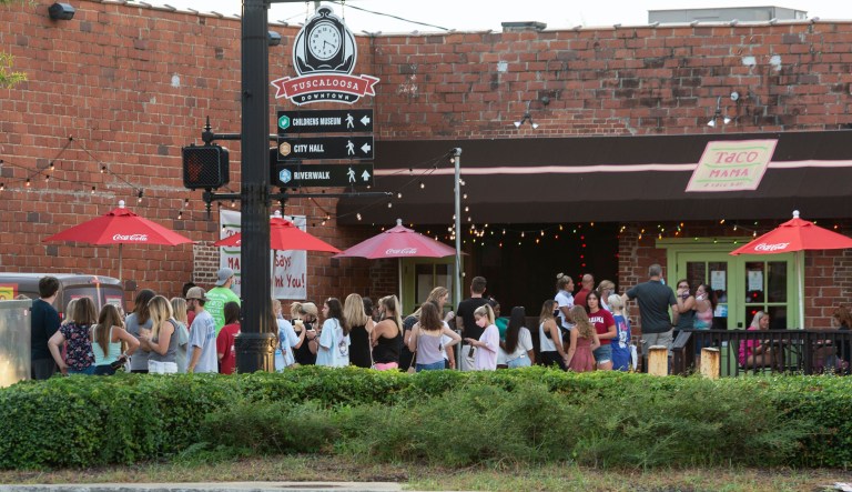 University of Alabama ordered professors to not tell classes about coronavirus outbreaks: Report