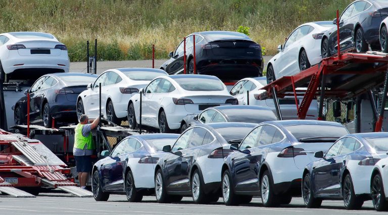 Republicans push legislation to block California’s gas vehicle ban