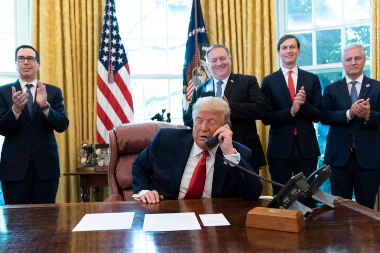 Jan. 6 committee finds gaps in White House phone log: Report