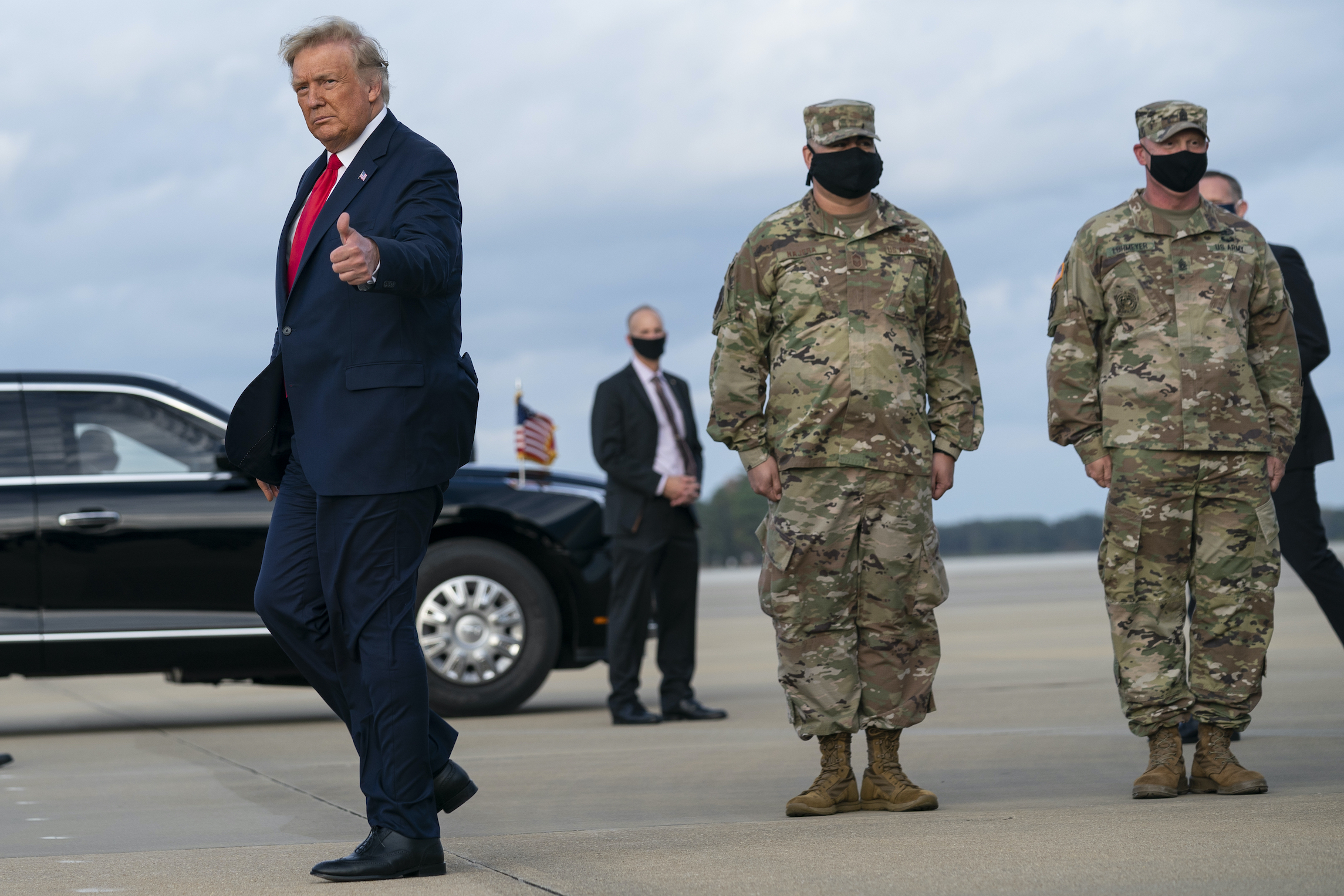 Trump triggers GOP foreign policy debate on his way out
