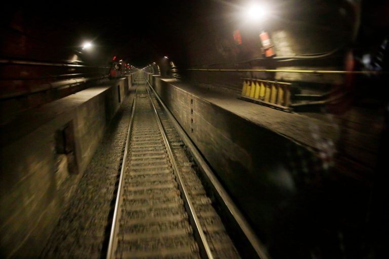 Officials spar over plan to rehabilitate train tunnel from New Jersey into New York City