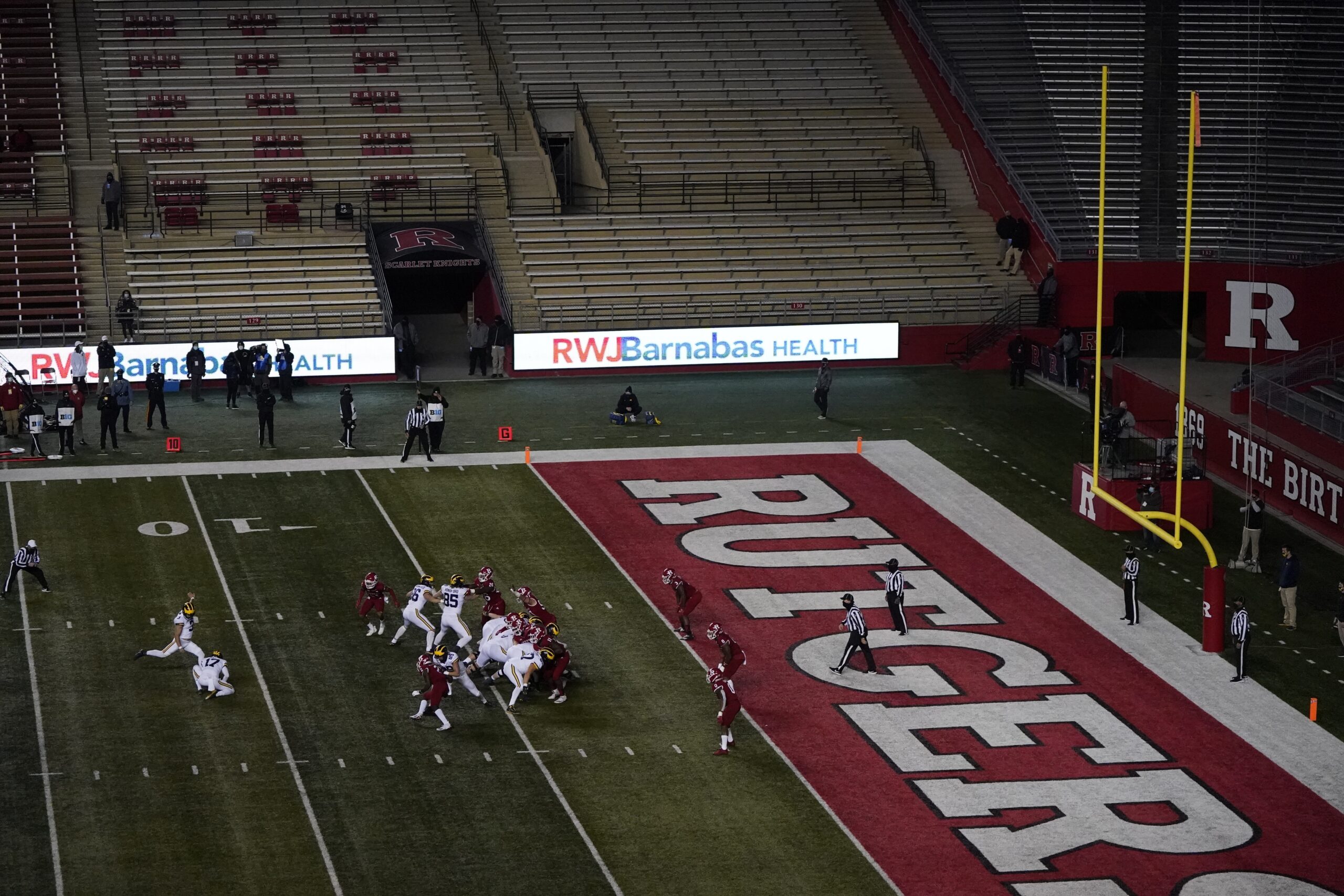 Rutgers football player wants to transfer to escape vaccine mandate