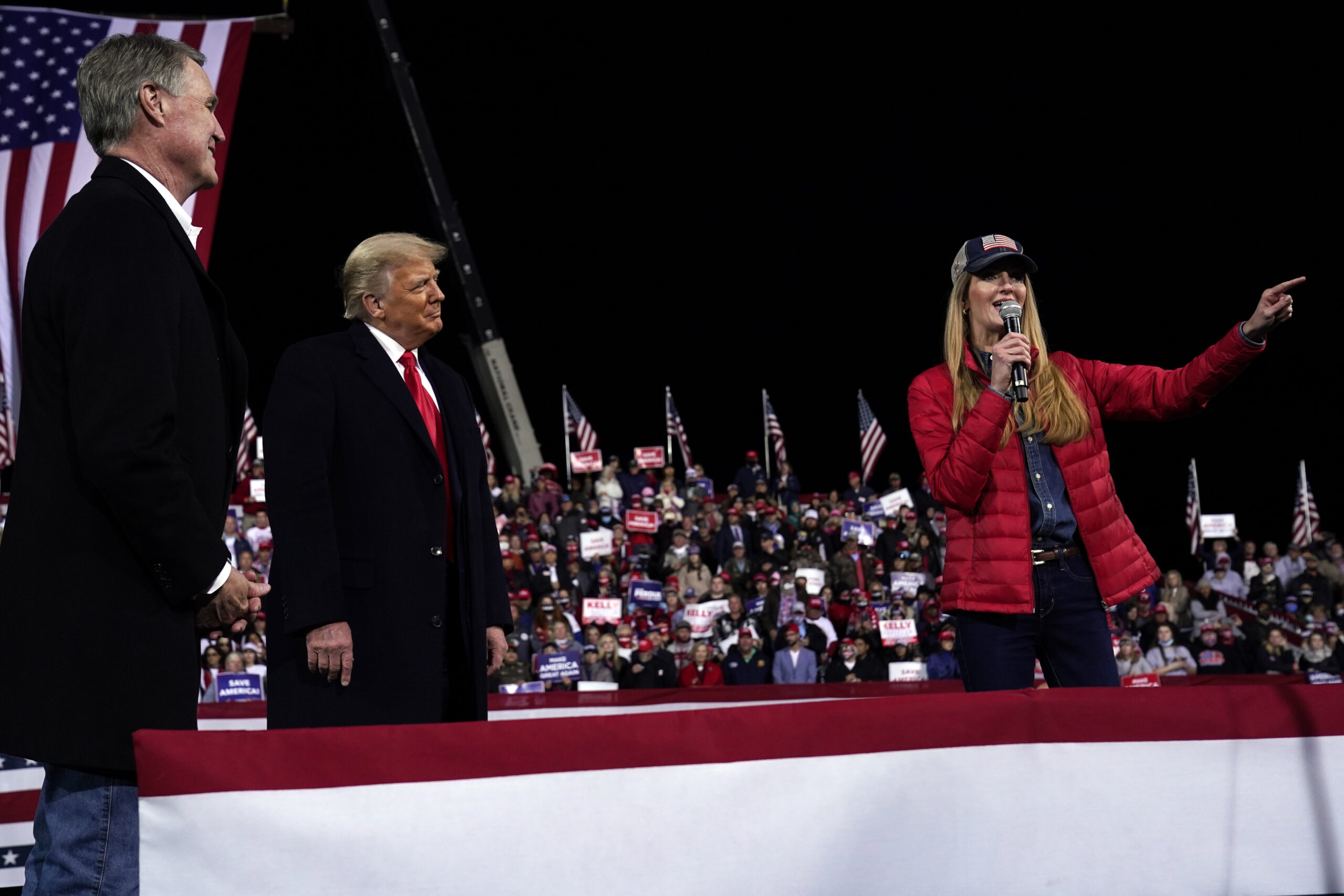 Perdue and Loeffler edge into lead in Georgia, ‘should’ win both