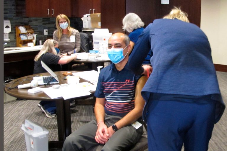 States can vaccinate without more federal cash