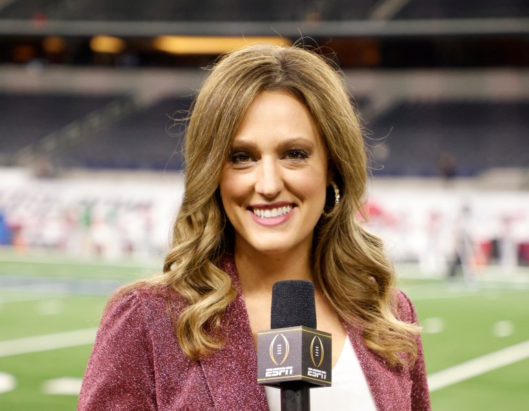 Veteran college football reporter leaves position on sideline after not complying with ESPN vaccine policy