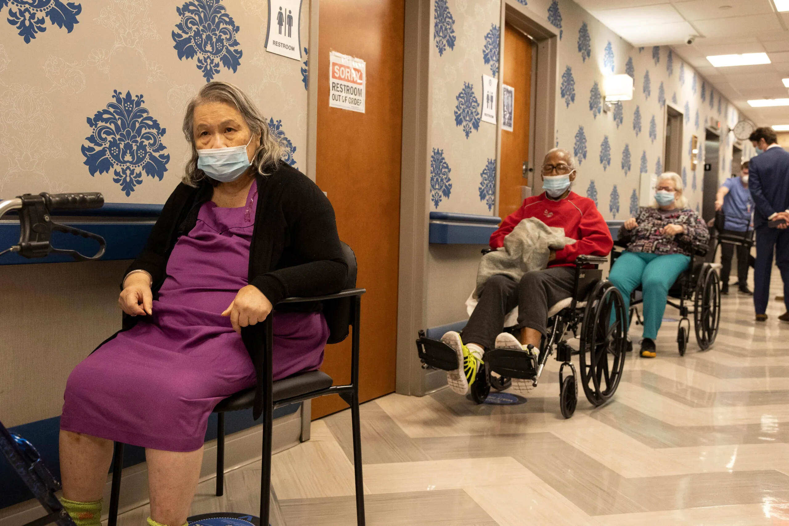 New York nursing homes now can allow residents to have visitors
