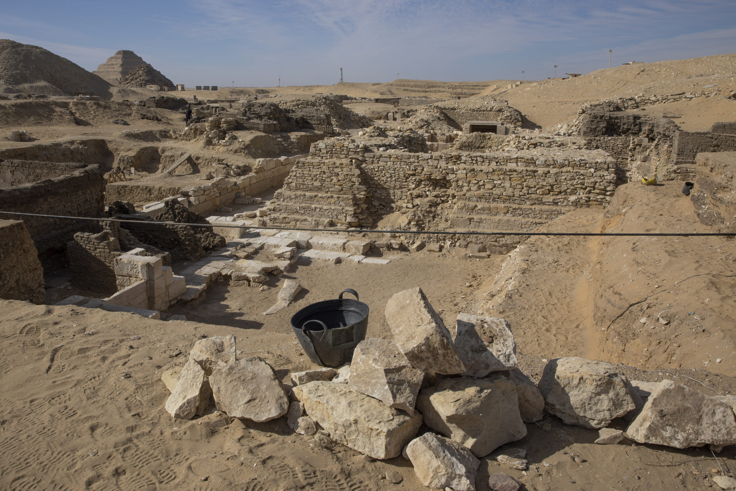 Hundreds of Egyptian tombs with well-preserved mummies found by archaeologists