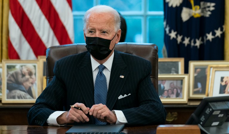 Biden aims to take federal vehicle fleet electric under coronavirus recovery package