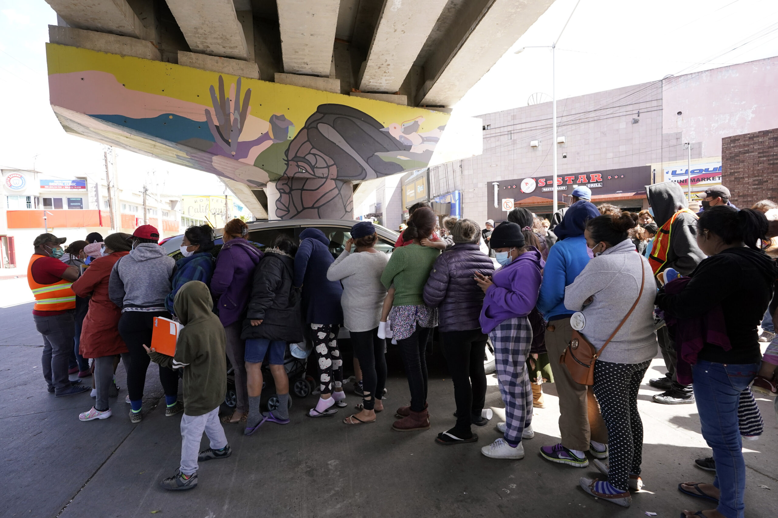 Illegal immigration surge pops Biden’s popularity, 67% say it’s a ‘crisis’