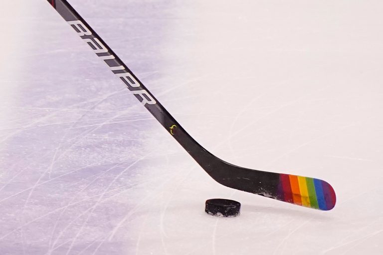 Transgender ice hockey team plays for understanding