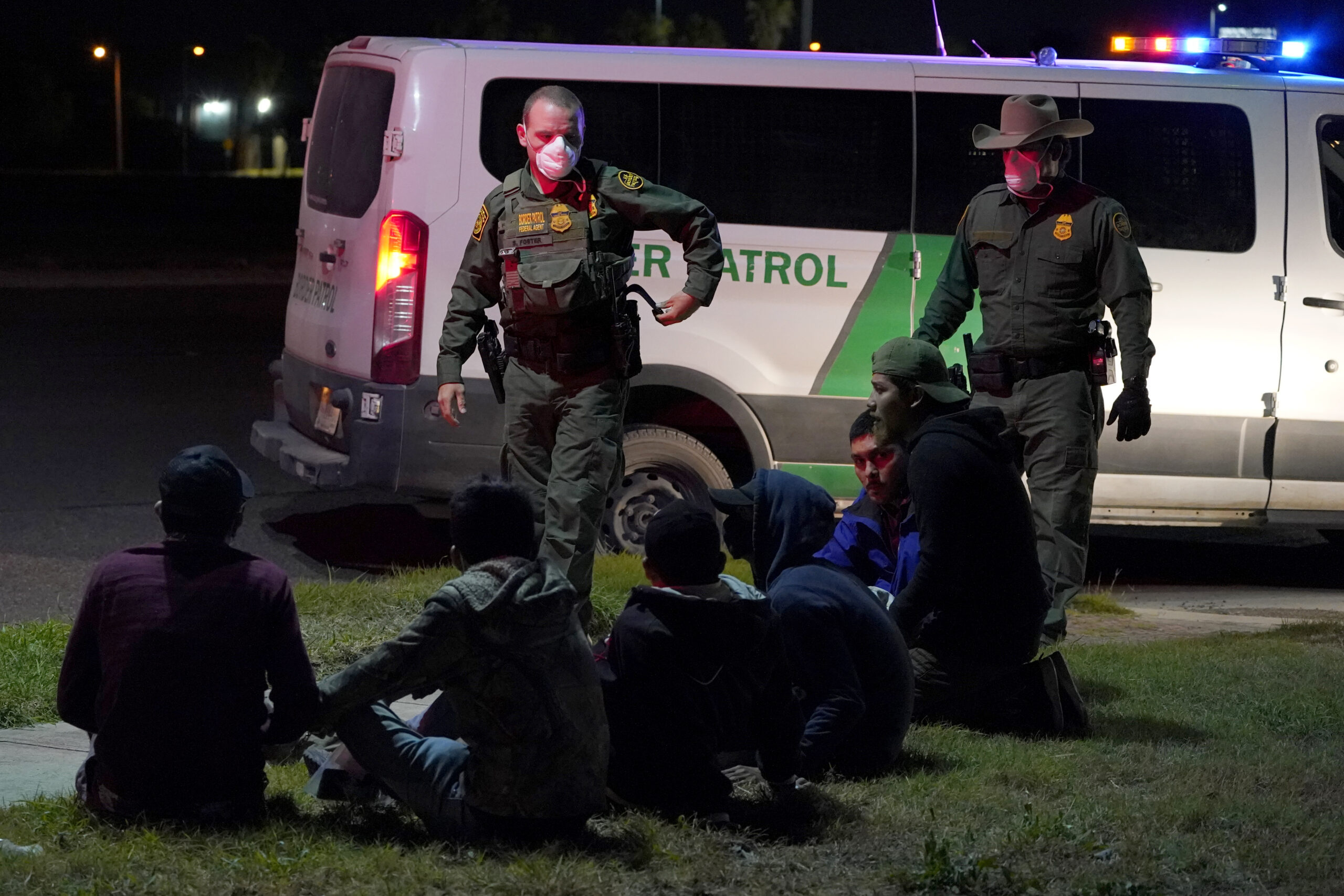 Authorities encountered 208,887 people illegally crossing border in August, four times more than previous year
