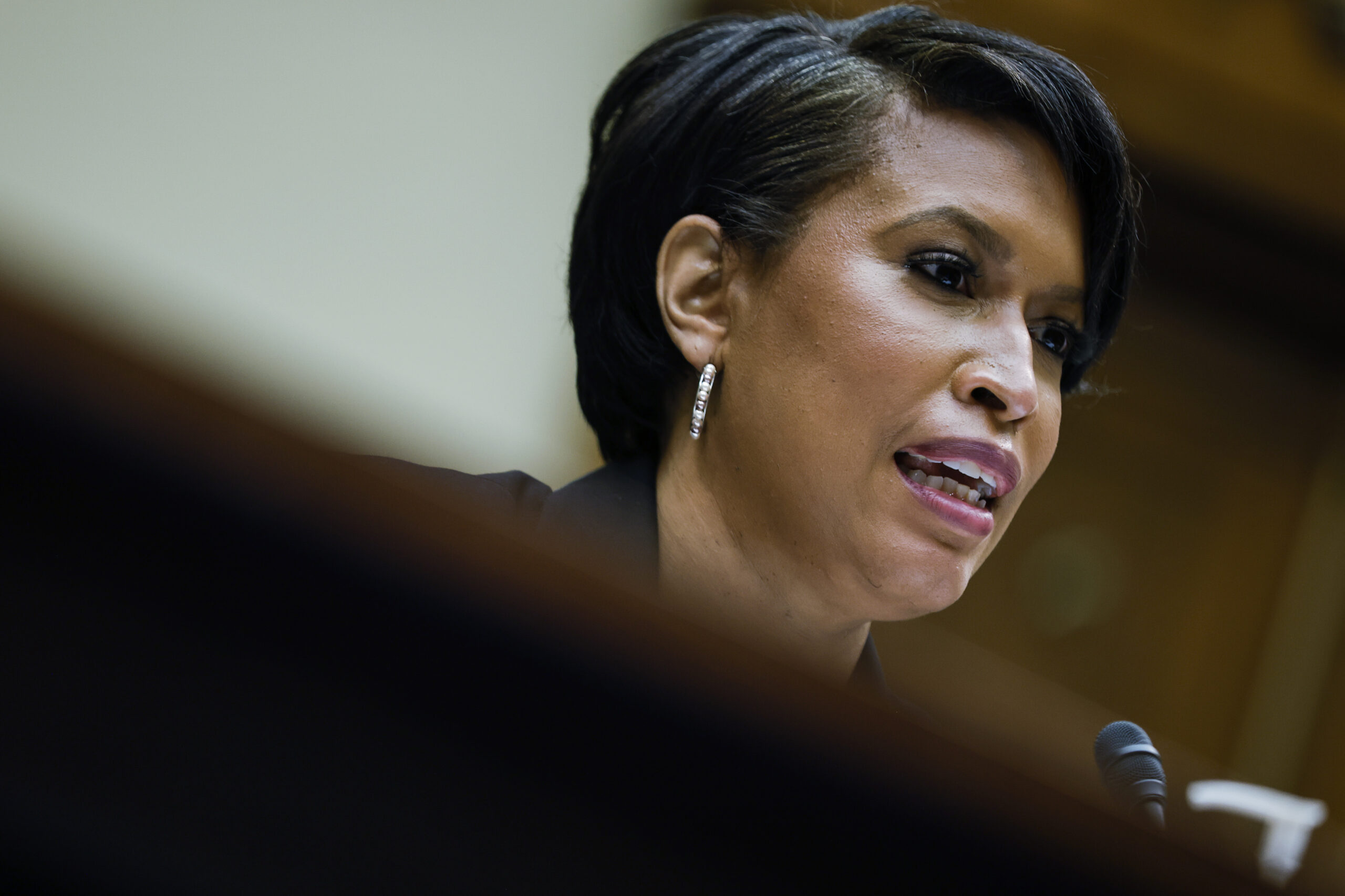 DC’s largest city worker union endorses Mayor Bowser challenger