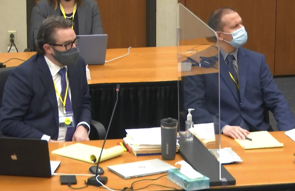 Derek Chauvin invokes Fifth Amendment