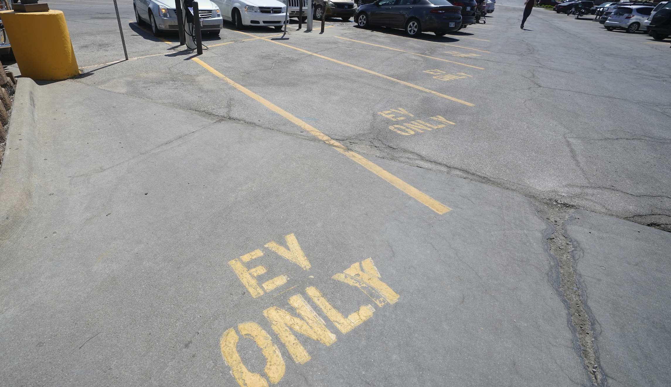 Biden’s electric vehicle plan is a road to nowhere