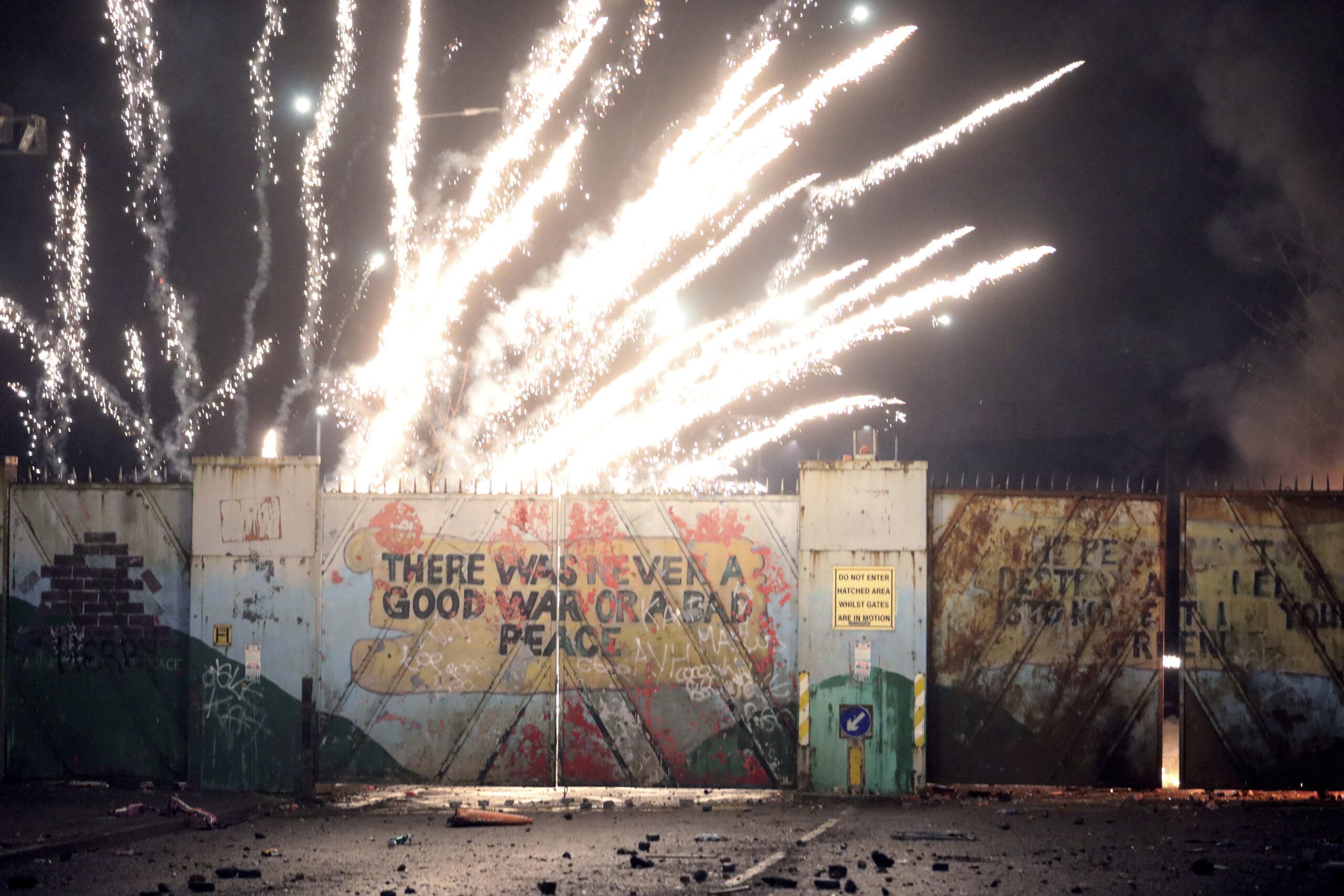 Bus burned in Belfast amid rioting and growing Irish discontent