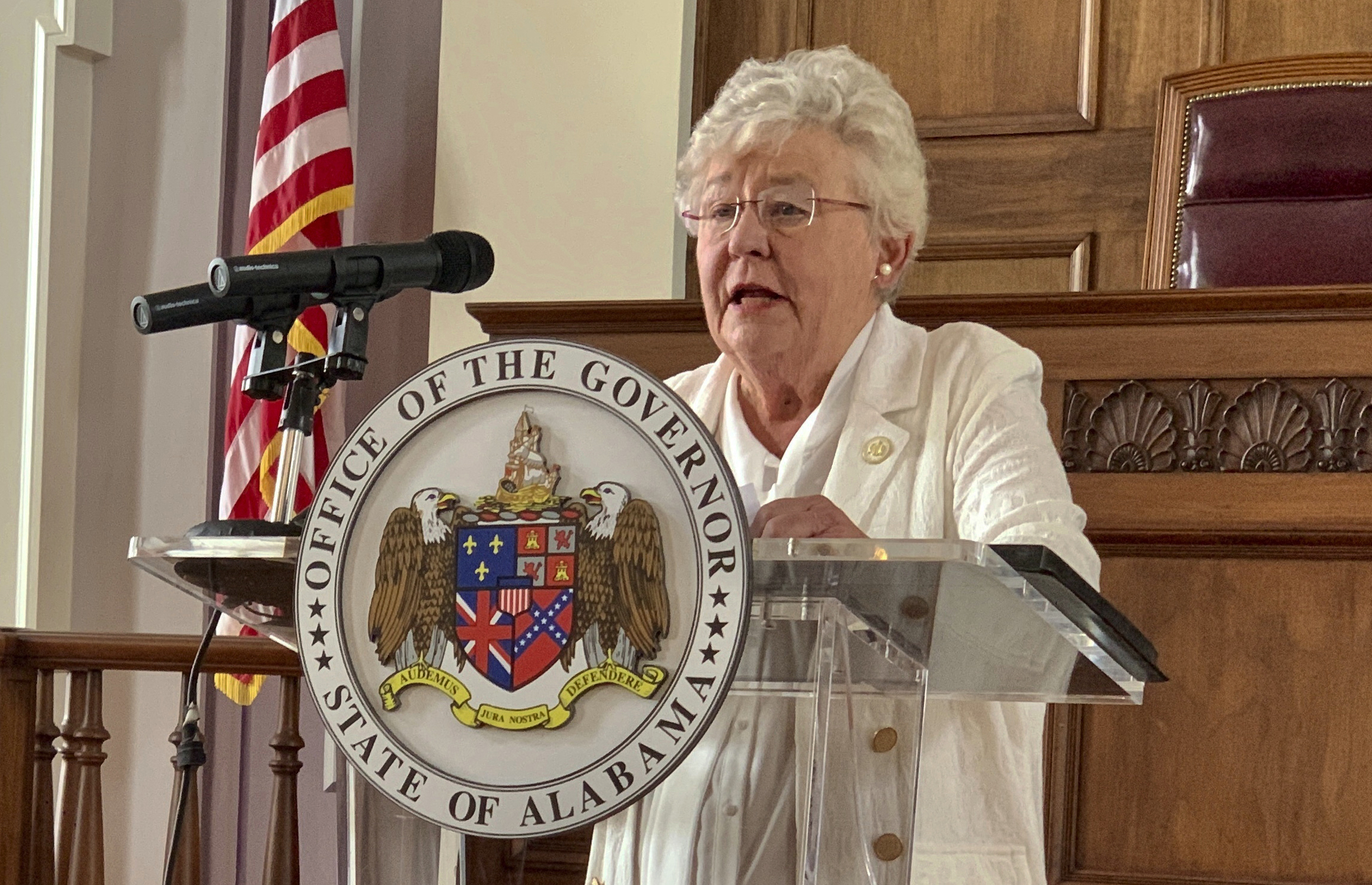 Alabama governor announces reelection bid