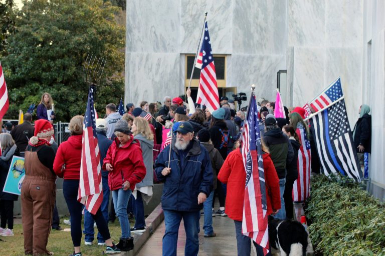 Oregon GOP state lawmaker charged for letting anti-lockdown protesters into state Capitol
