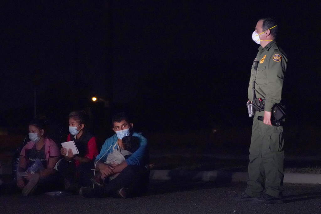 DHS dropped 40,000 COVID-19-positive migrants in US cities: Ex-border chief