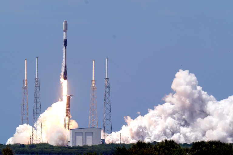 Air Force to research using commercial rockets to transport cargo