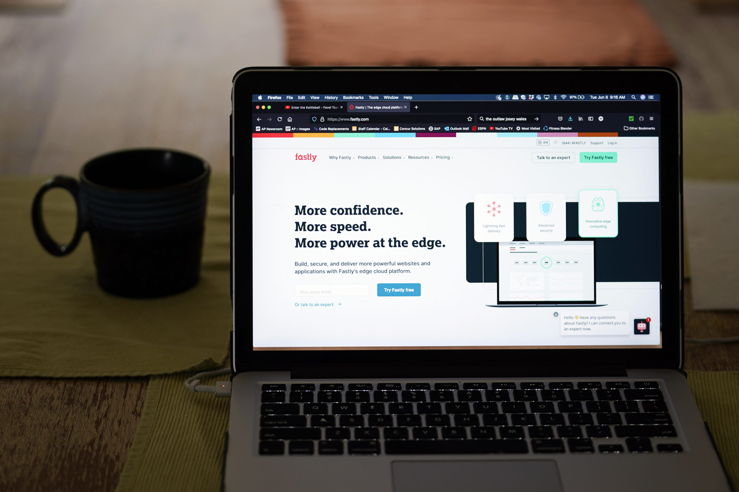 Internet outages rock websites across the globe