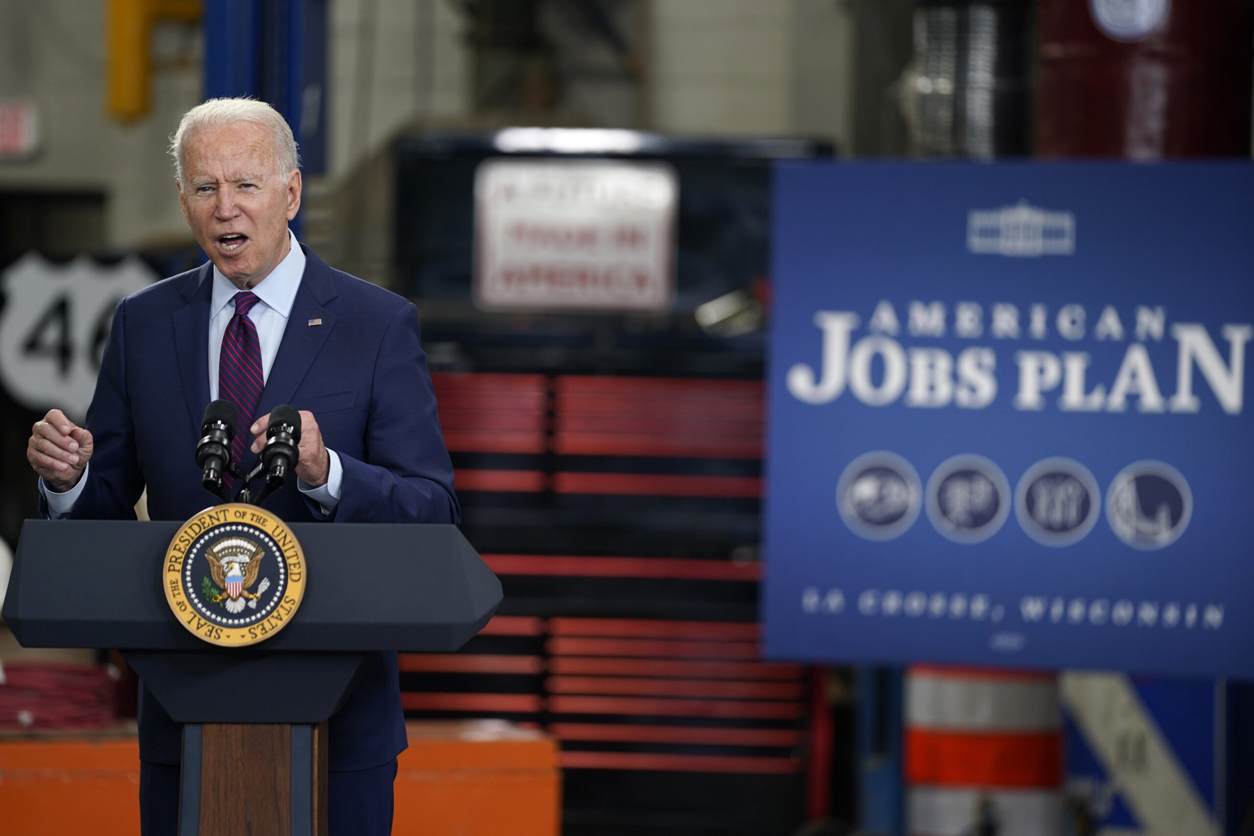 ‘Amtrak Joe’ pitches infrastructure in battleground Wisconsin, promising jobs and roads