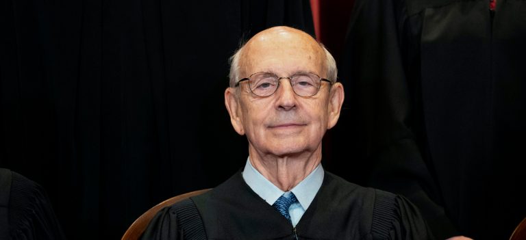Liberals voice increasing frustration at Breyer for staying on the Supreme Court