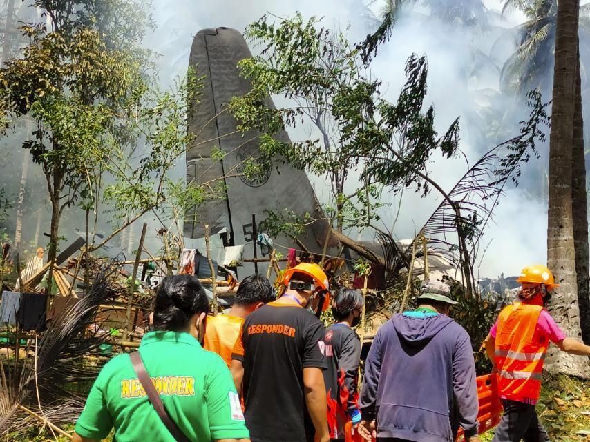Philippine military plane crash kills 31