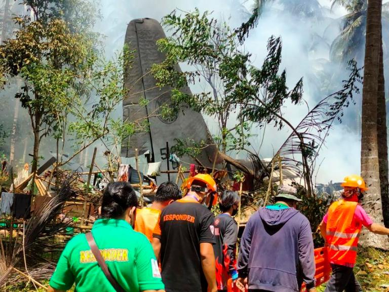 Philippine military plane crash kills 31